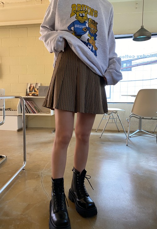 high teen mini skirt