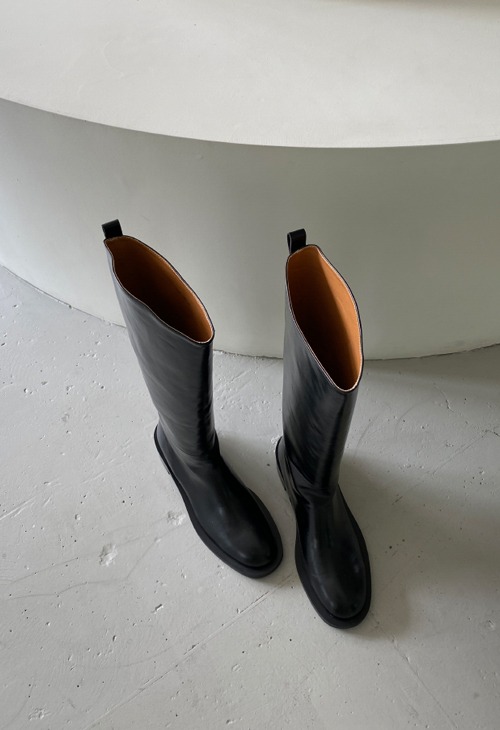 glossy long boots