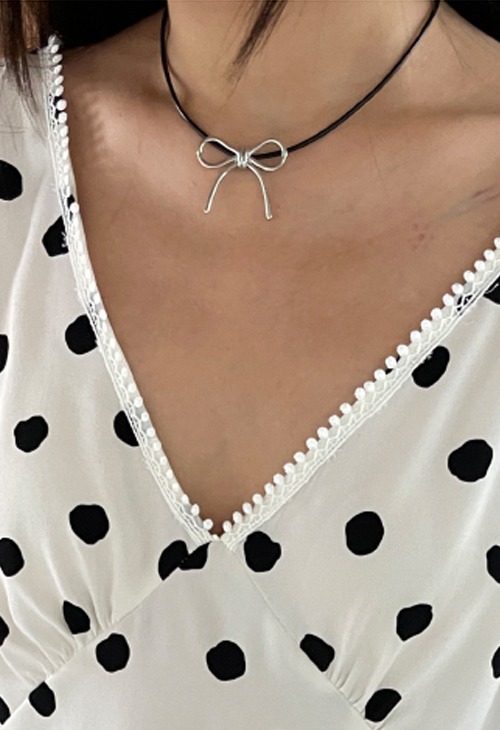 ribbon leather necklace