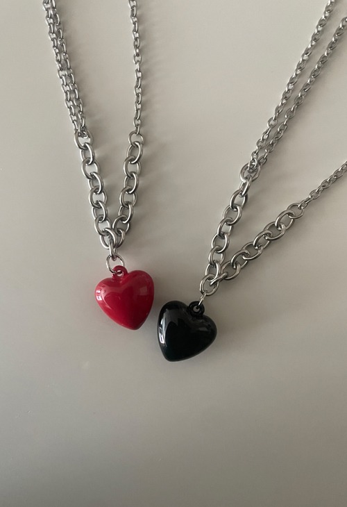 heart unbalance chain necklace