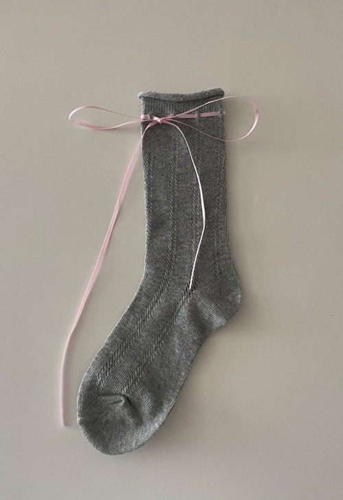 comma ribbon socks