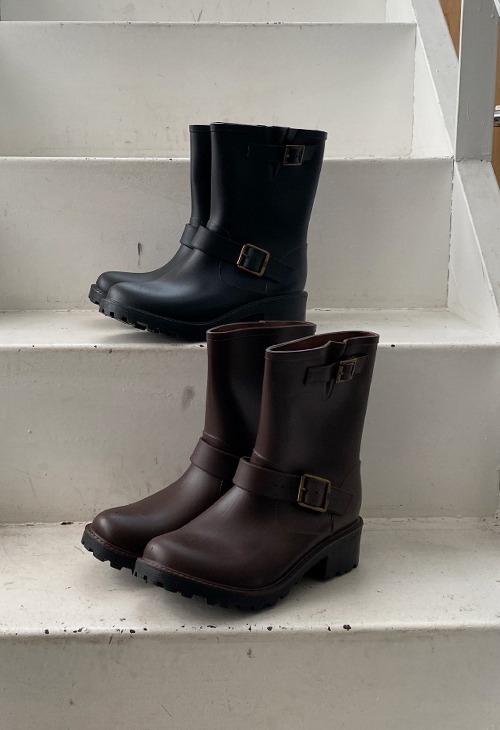 buckle rain boots